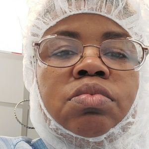 Meet your Posher, Monique